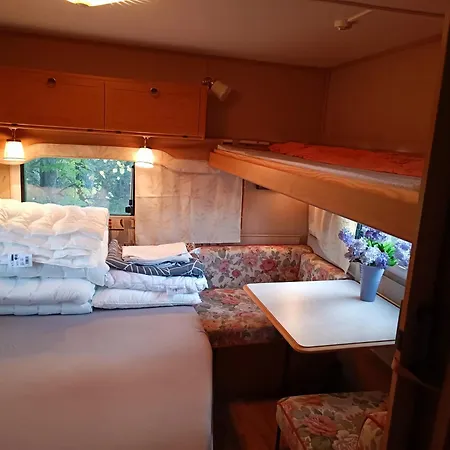 Santa's Winter Caravan-kabe Royal Rovaniemi