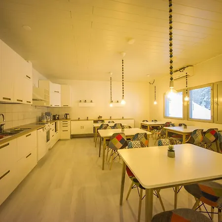 Santa's Winter Caravan-kabe Royal Rovaniemi