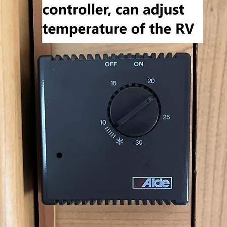 Santa's Winter Caravan-kabe Royal Campingplatz Rovaniemi